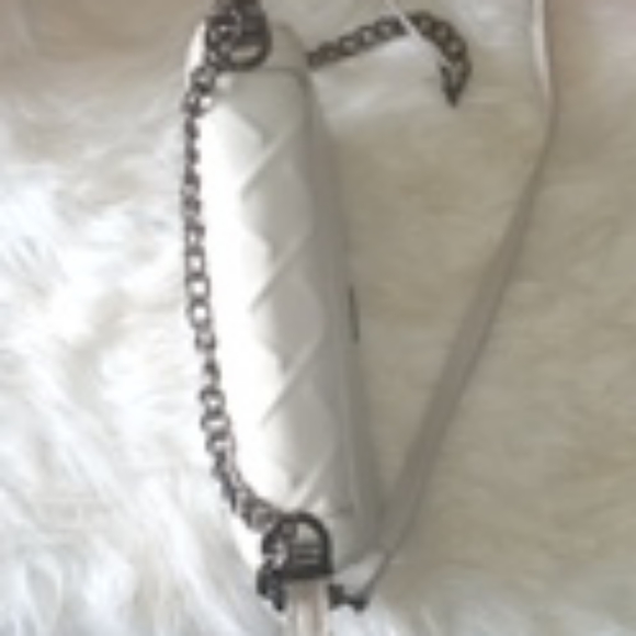 Handbag - Picture 3 of 3